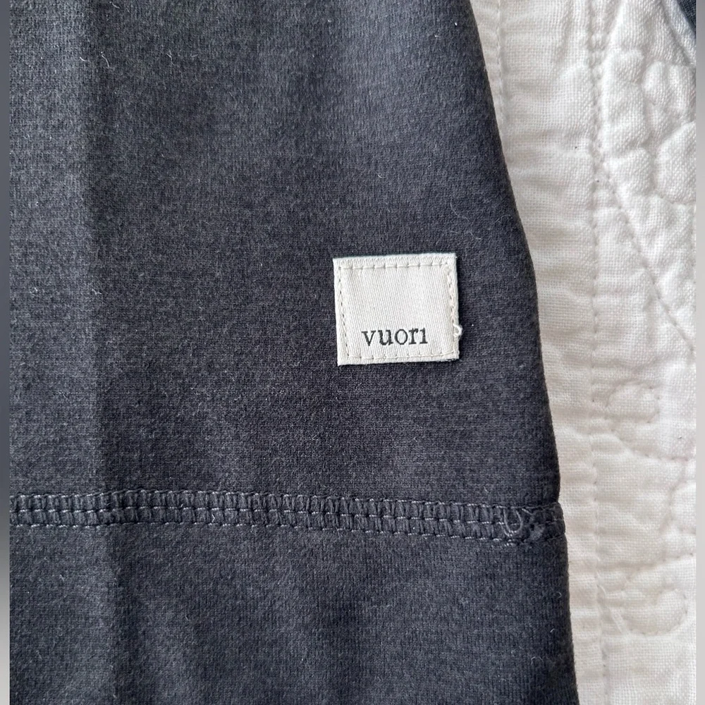 Women’s Vuori Quarter-Zip Pullover - Picture 2 of 5